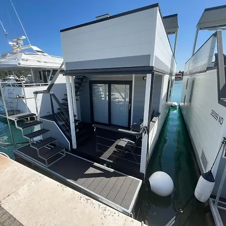 Novigrad Sea-house Heroina - Hausboot Apartment Novigrad (Istria)