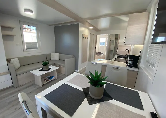 Novigrad Sea-house Heroina - Hausboot * Novigrad Istria