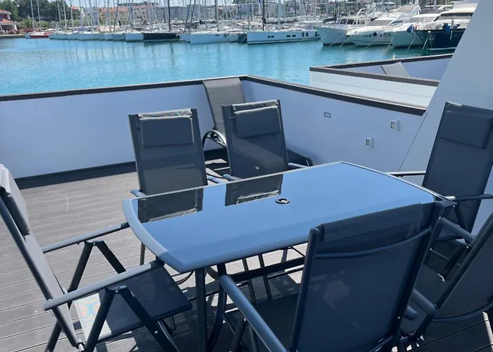 Novigrad Sea-house Heroina - Hausboot 아파트 *