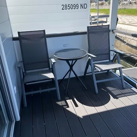 Daire Novigrad Sea-house Heroina - Hausboot *